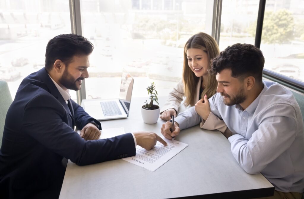 Clients meeting with a Licensed Insolvency Trustee representative
